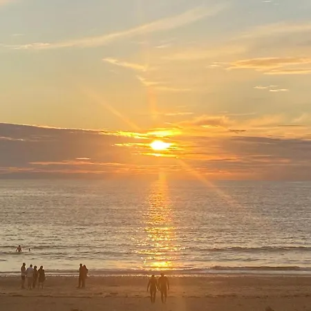 Sunsets In Porthtowan, Beachfront Apartment * Porthtowan